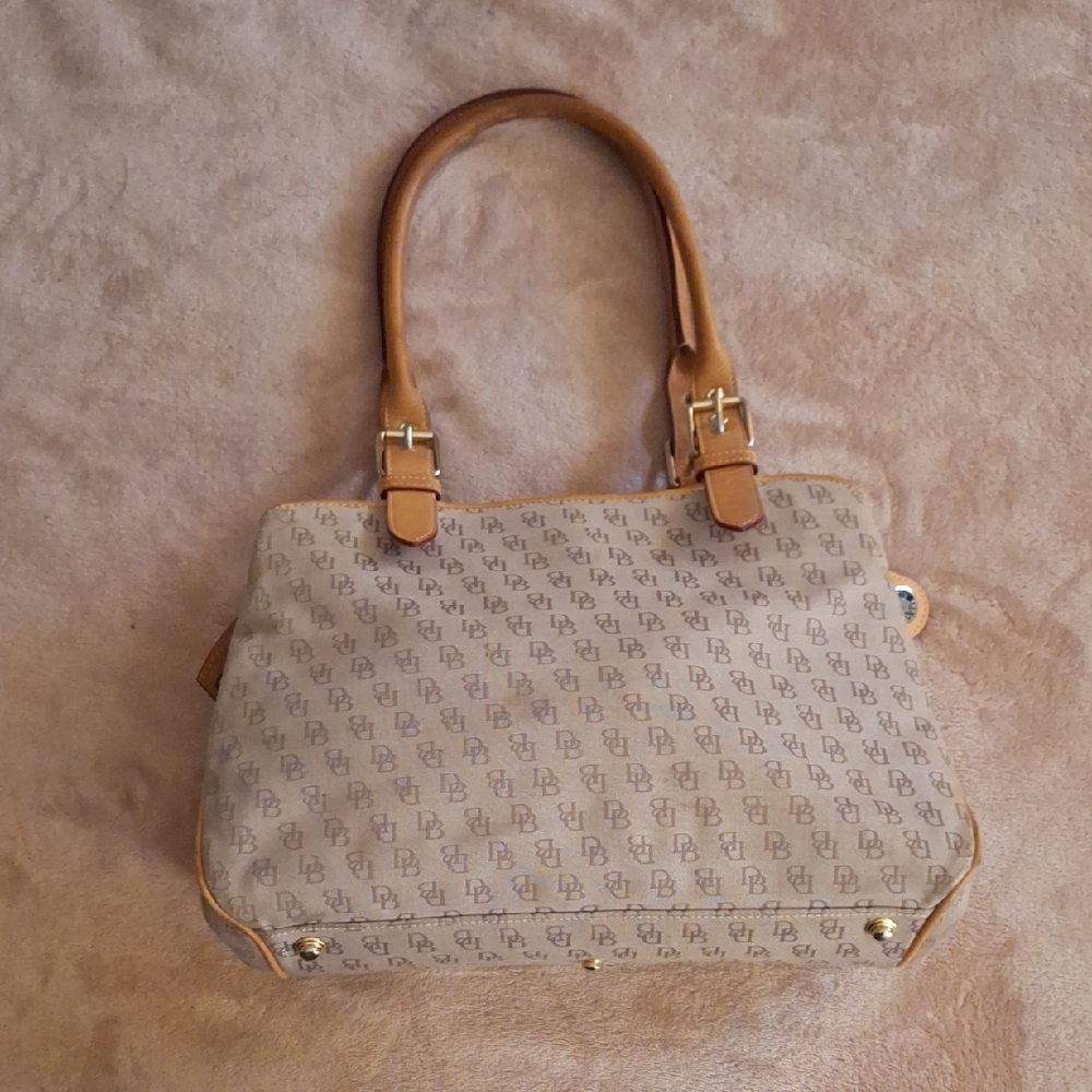 Dooney & Bourke Purse